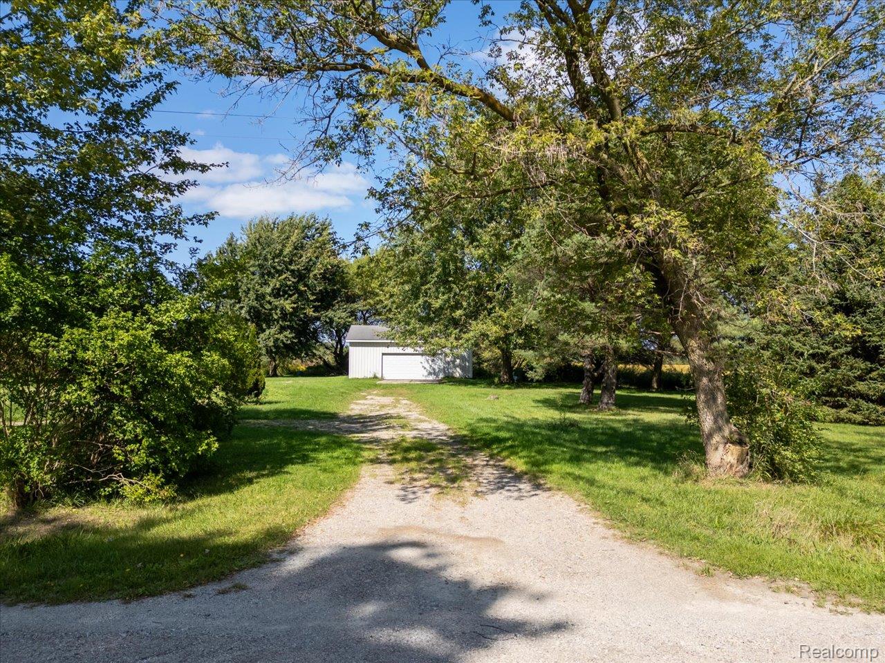 7864 Yale Road Avoca, MI 48006 - Photo 4 of 10 3-7864 Yale Rd (2).jpg