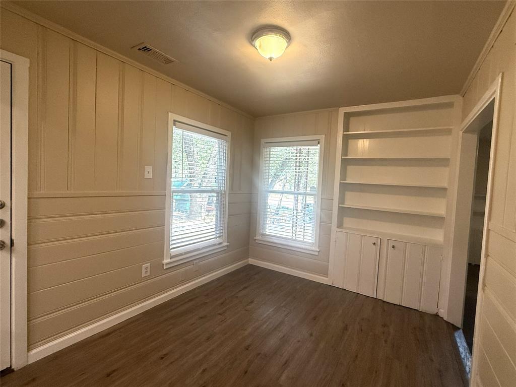 4718 Normandy Road Fort Worth, TX 76103 - Photo 16 of 26