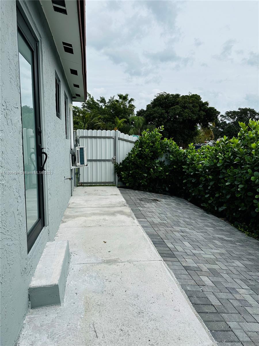 26232 Southwest 124th Place Homestead, FL 33032 - Photo 24 of 33