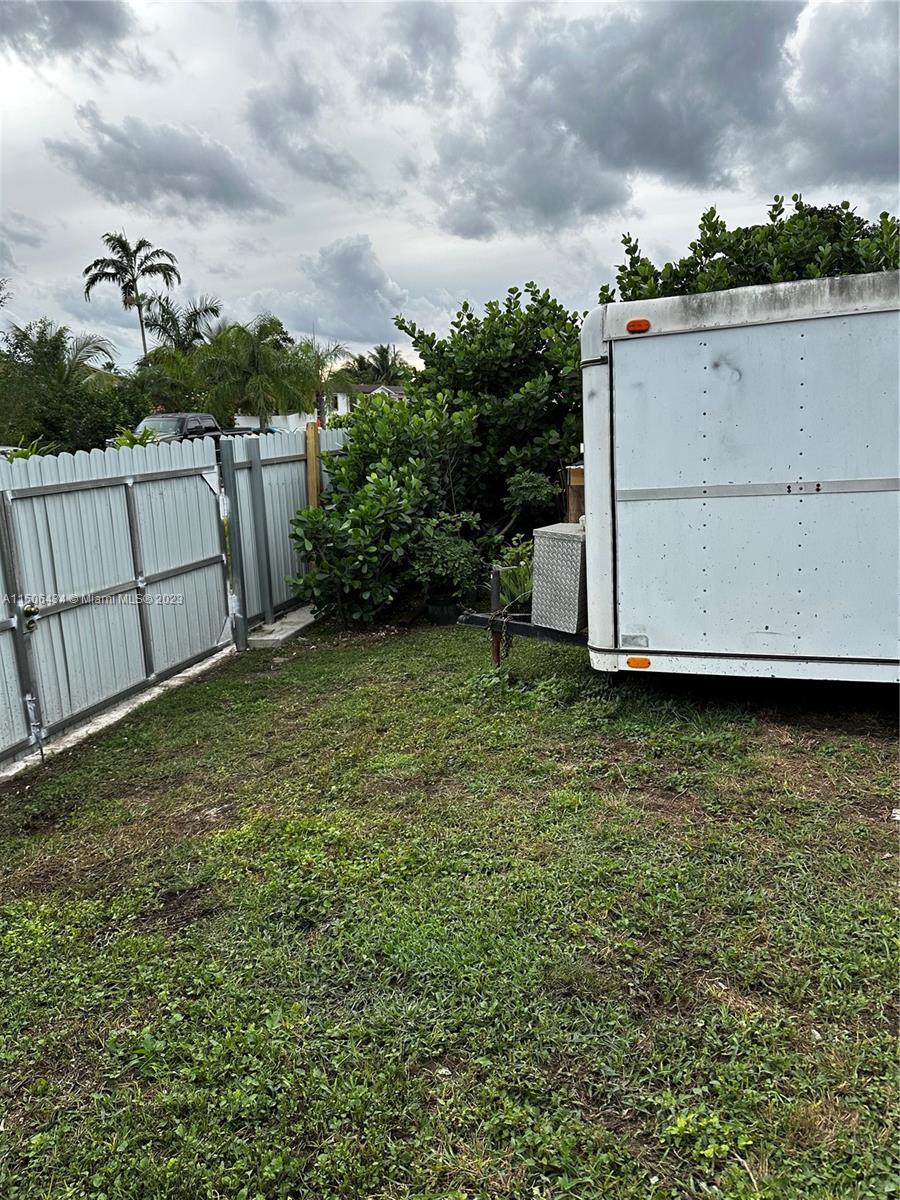 26232 Southwest 124th Place Homestead, FL 33032 - Photo 25 of 33