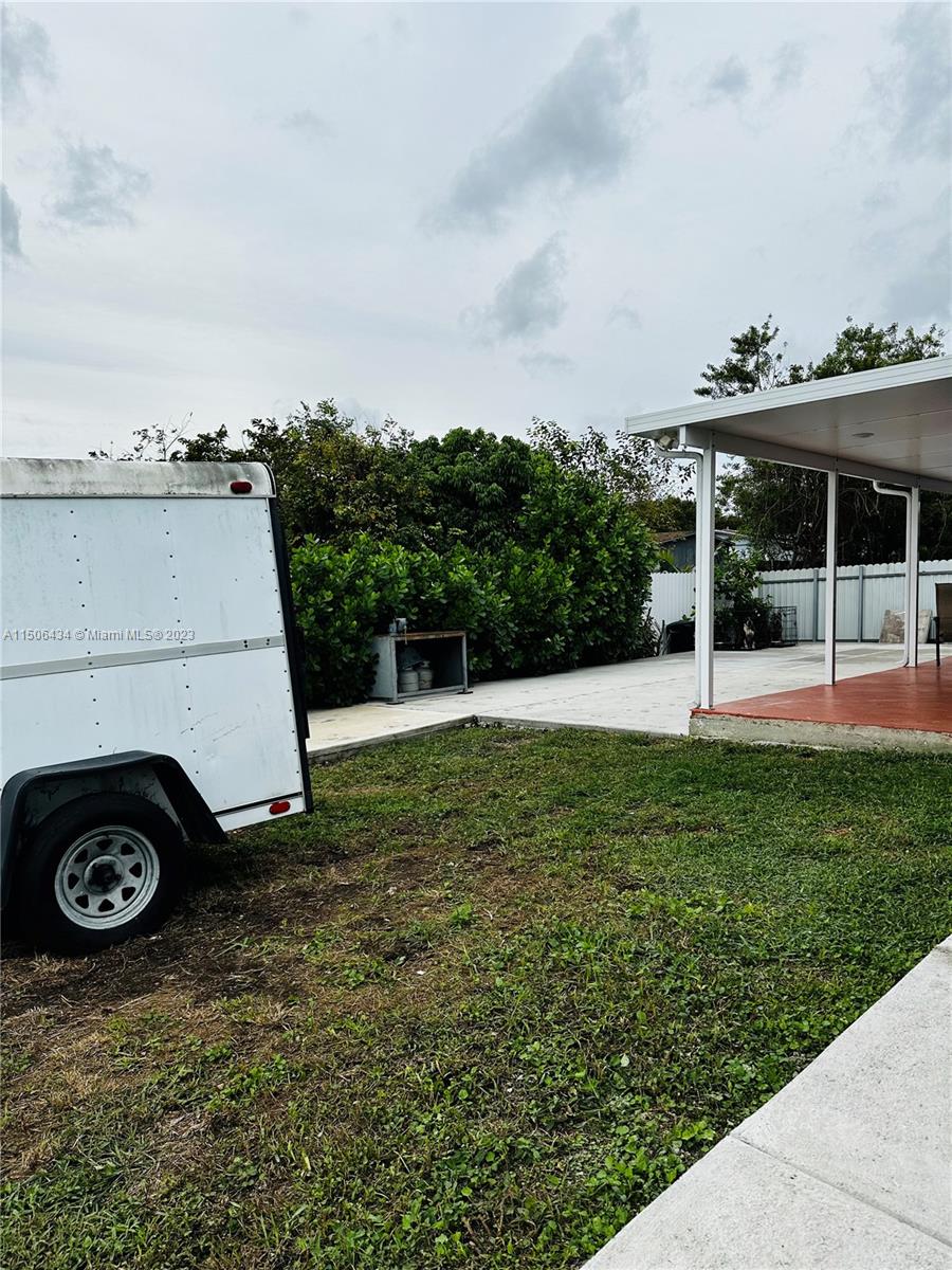 26232 Southwest 124th Place Homestead, FL 33032 - Photo 26 of 33 a view of a garden