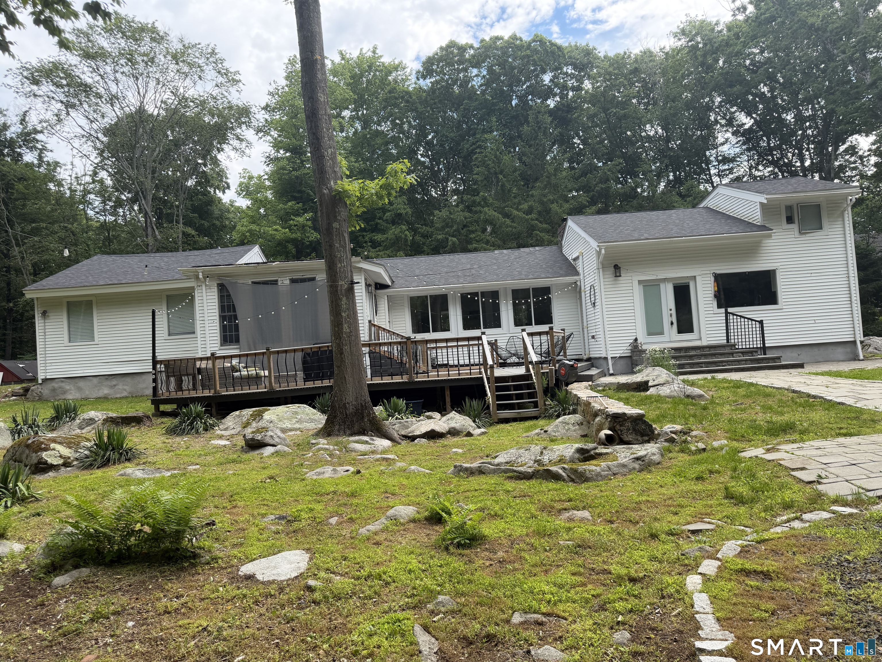 24 North Calvin Road Weston, CT 06883 - Photo 1 of 25