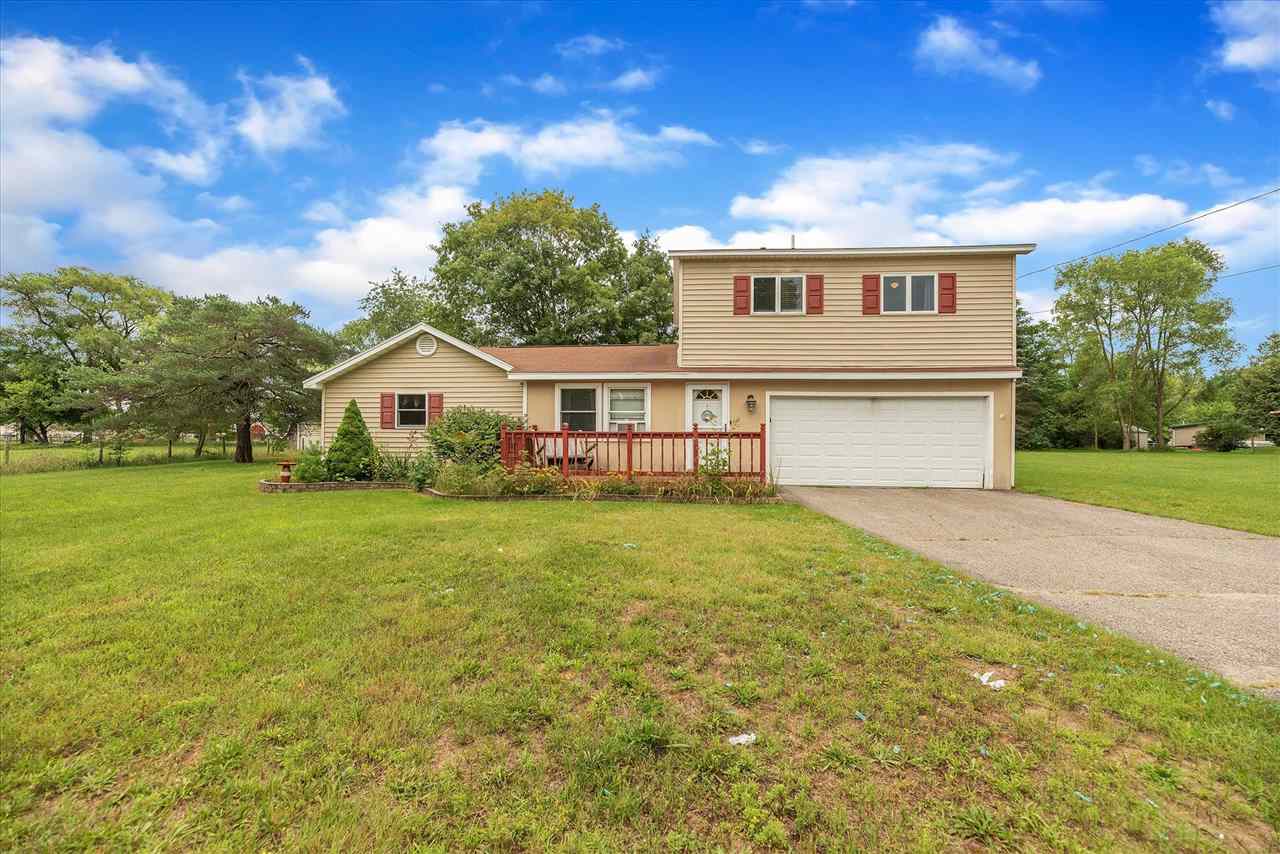12536 Tuscola Road Clio, MI 48420 - Photo 5 of 38 50049924-4.JPG