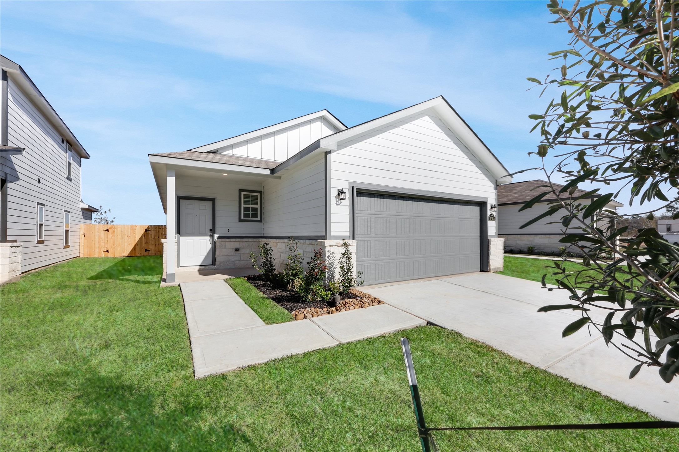 17022 Pandora Way Porter, TX 77365 - Photo 2 of 16