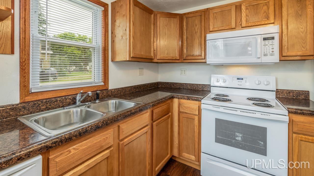 648 Spring Avenue Florence, WI 54121 - Photo 8 of 20 Gallery Image 8
