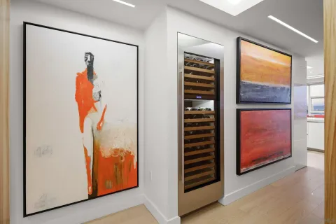 a en suite bathroom with a sink and a mirror