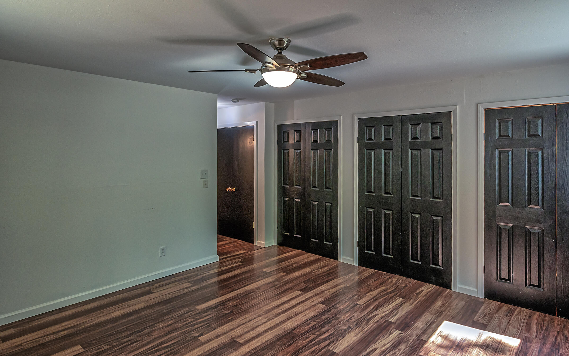 1765 Goose Ranch Road Lewiston, CA 96052 - Photo 31 of 83 a view of a livingroom with a hardwood floor