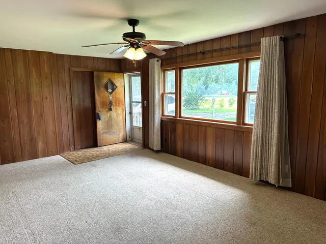 $155,000 | 58454 220 Street, Austin, MN 55912