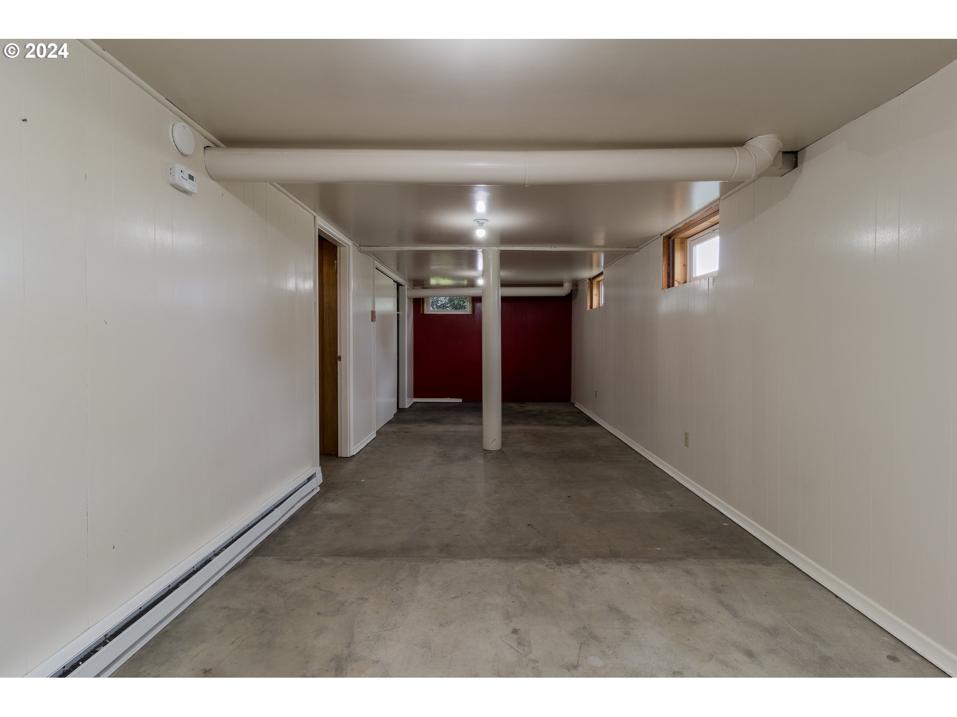 644 South Main Street Milton Freewater, OR 97862 - Photo 16 of 24 a view of a hallway