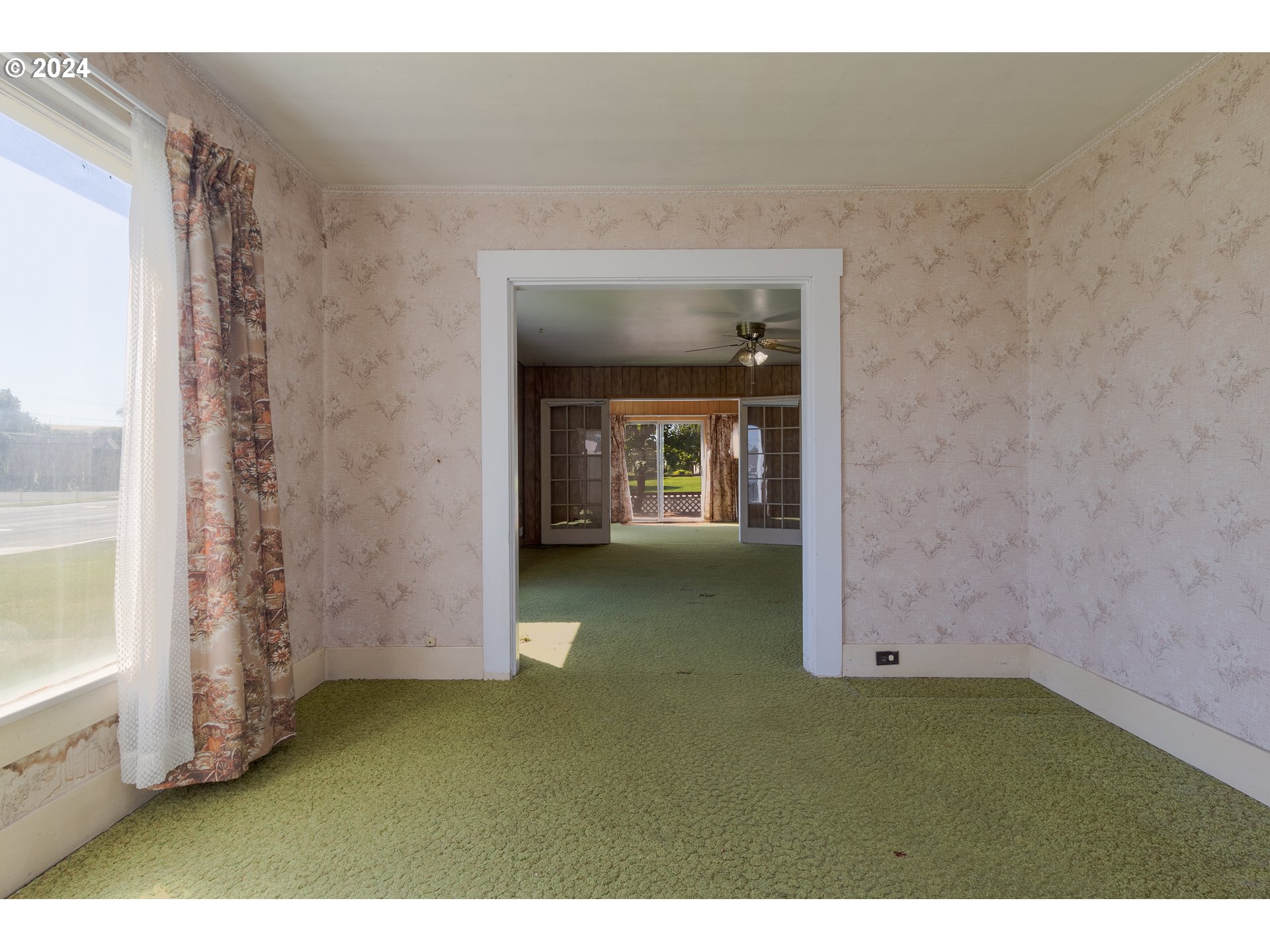 644 South Main Street Milton Freewater, OR 97862 - Photo 4 of 24 a view of outdoor space and yard