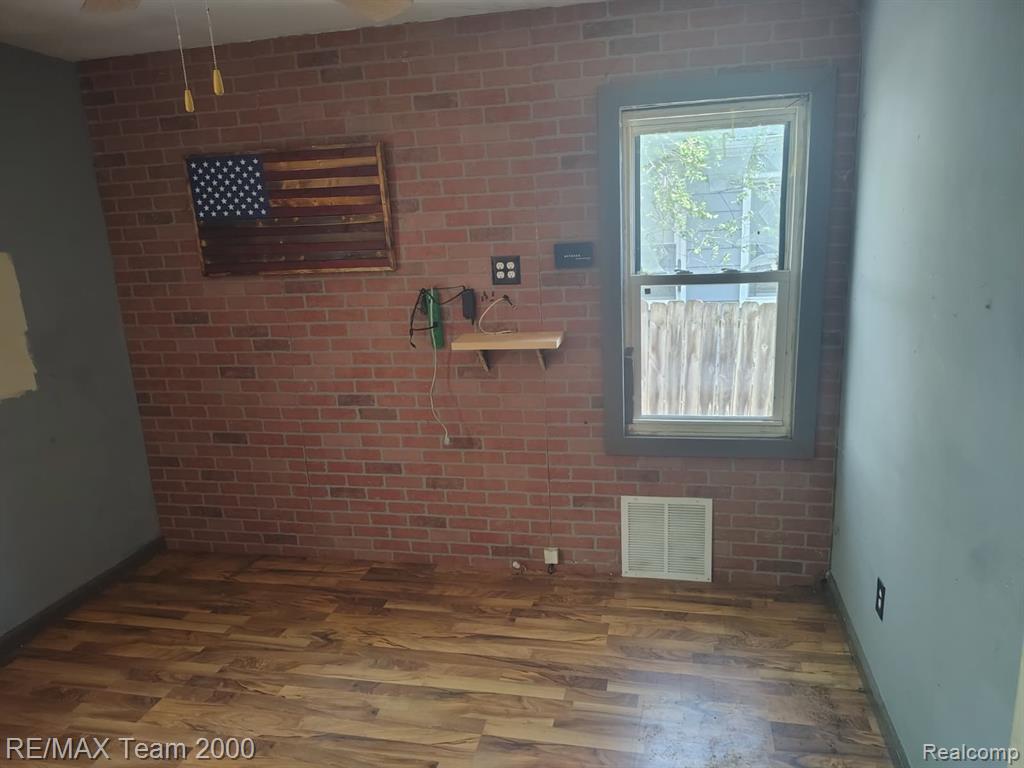 24806 Frisbee Street Detroit, MI 48219 - Photo 23 of 34