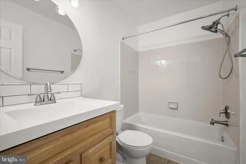 $449,000 | 148 Barnsfield Court, Unit 204, Gaithersburg, MD 20878