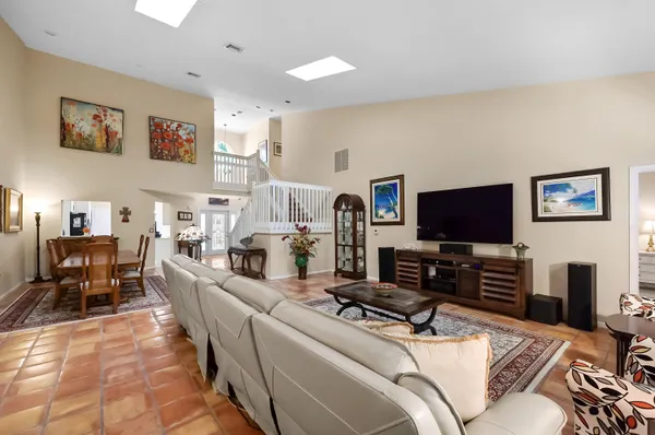 $574,999 | 4115 Carriage Drive, Unit P2, Pompano Beach, FL 33069