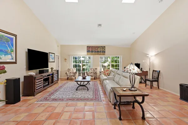 $574,999 | 4115 Carriage Drive, Unit P2, Pompano Beach, FL 33069