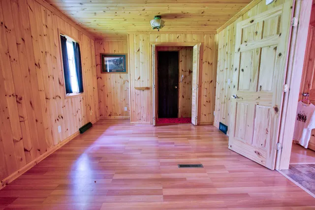 $829,000 | 3055 Van Vac Road, Ely, MN 55731