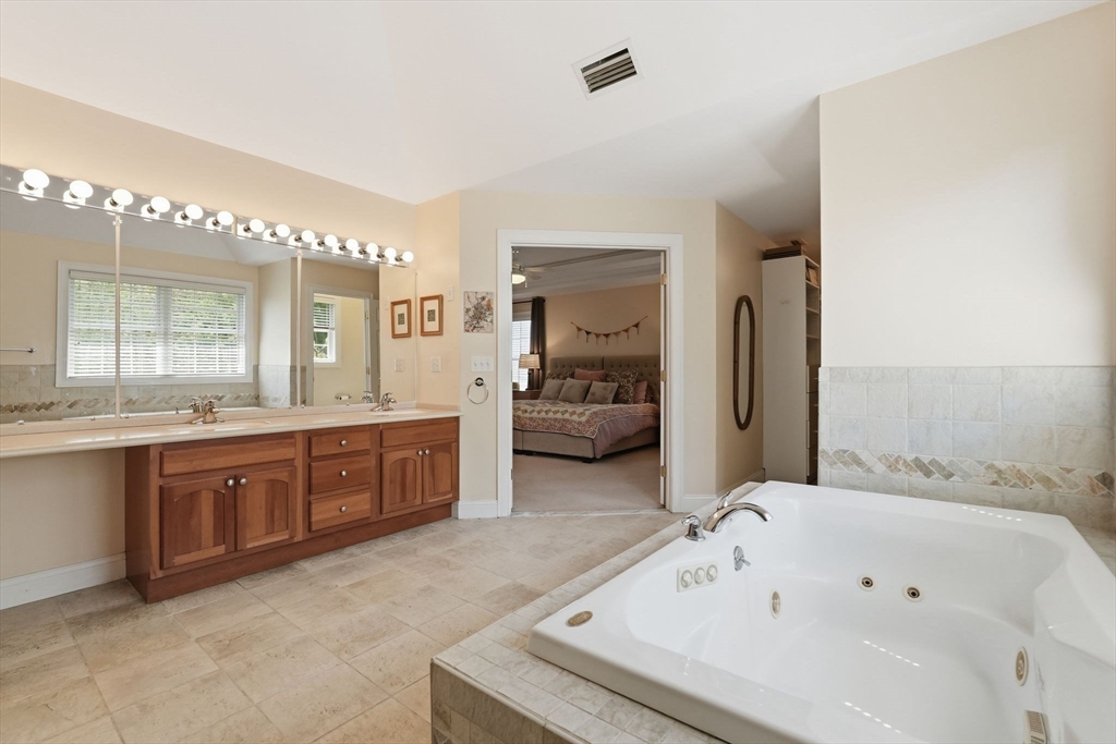 12 White Pine Road Amherst, MA 01002 - Photo 23 of 42 Gallery Image 23