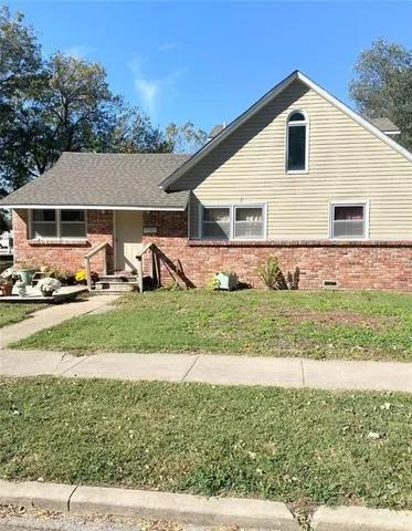 $135,000 | 410 South Chestnut Street, Iola, KS 66749