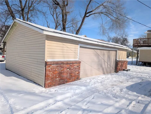 $135,000 | 410 South Chestnut Street, Iola, KS 66749