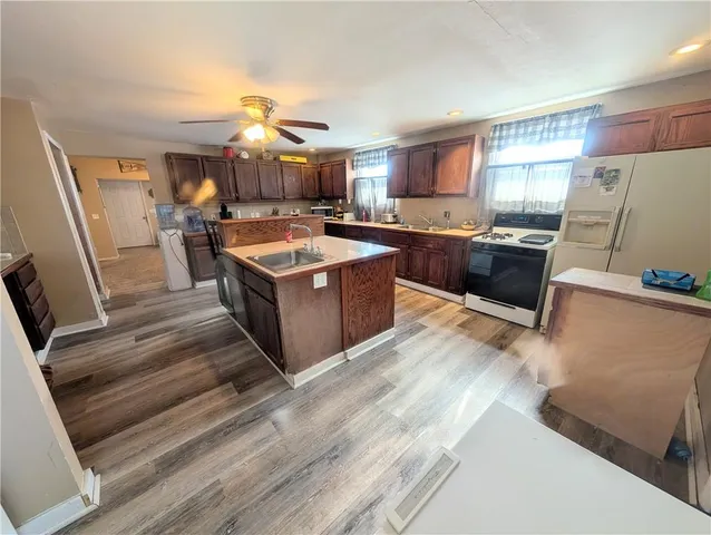 $135,000 | 410 South Chestnut Street, Iola, KS 66749