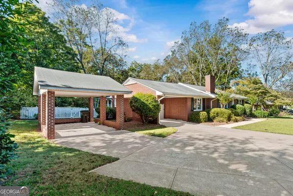 $550,000 | 991 Old Post Road, Madison, GA 30650