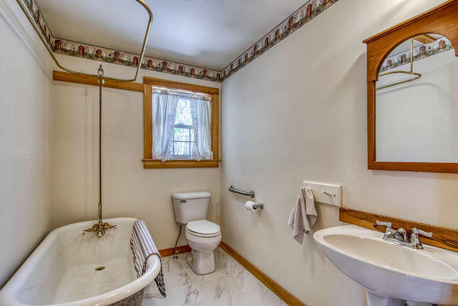 247 Kingdom Road Blue Hill, ME 04614 - Photo 16 of 27 247 Kingdom Road Blue Hill ME-small-021-