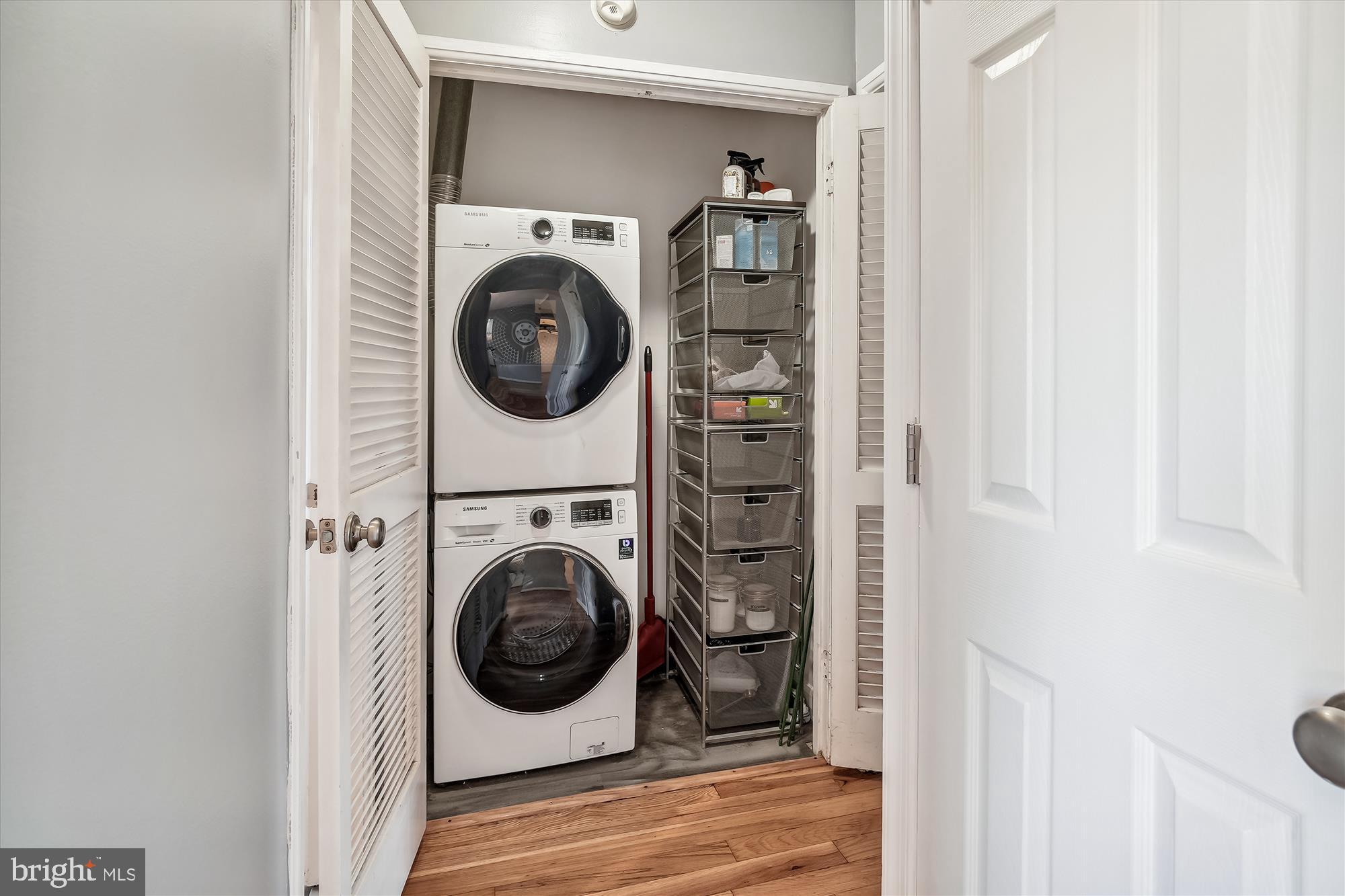 4860 28th Street South, Unit C2 Arlington, VA 22206 - Photo 12 of 34 Nice stacking washer/dryer