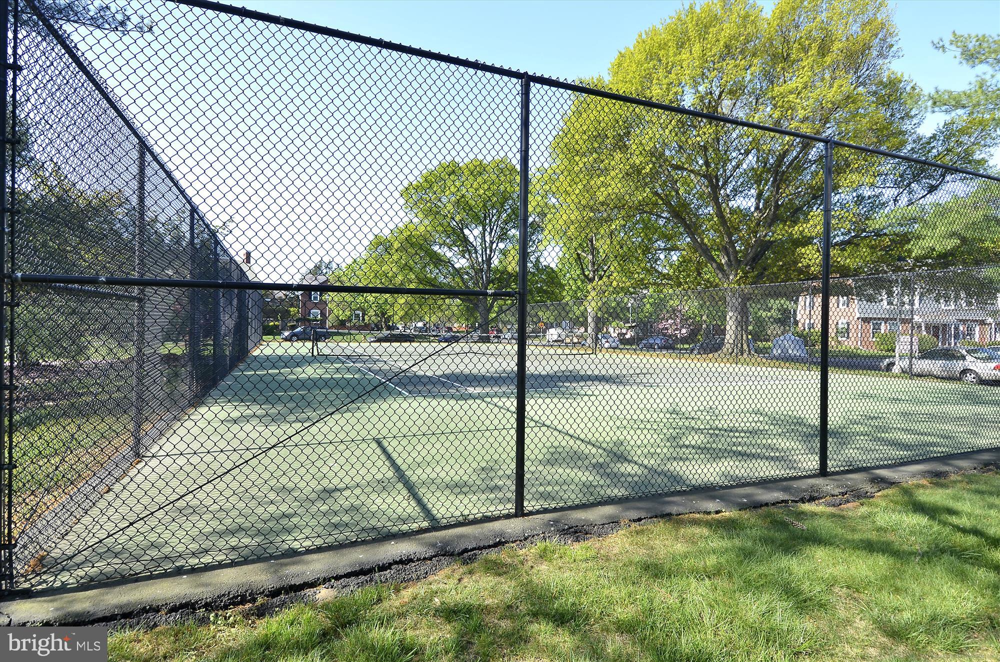 4860 28th Street South, Unit C2 Arlington, VA 22206 - Photo 27 of 34 Community tennis courts