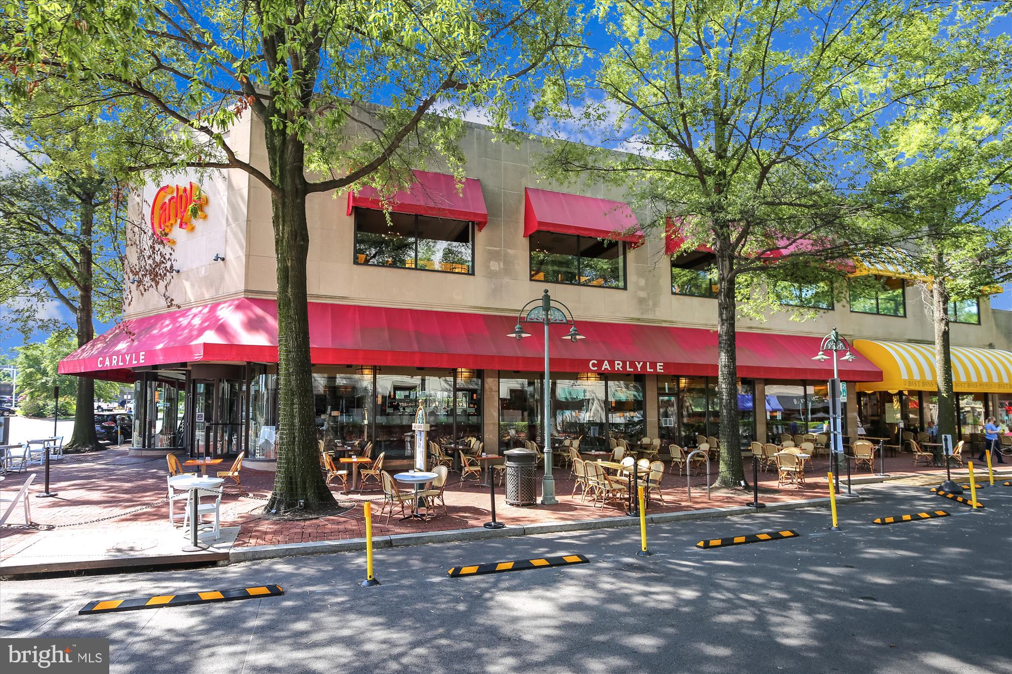 4860 28th Street South, Unit C2 Arlington, VA 22206 - Photo 29 of 34 Local restaurants in Shirlington Village