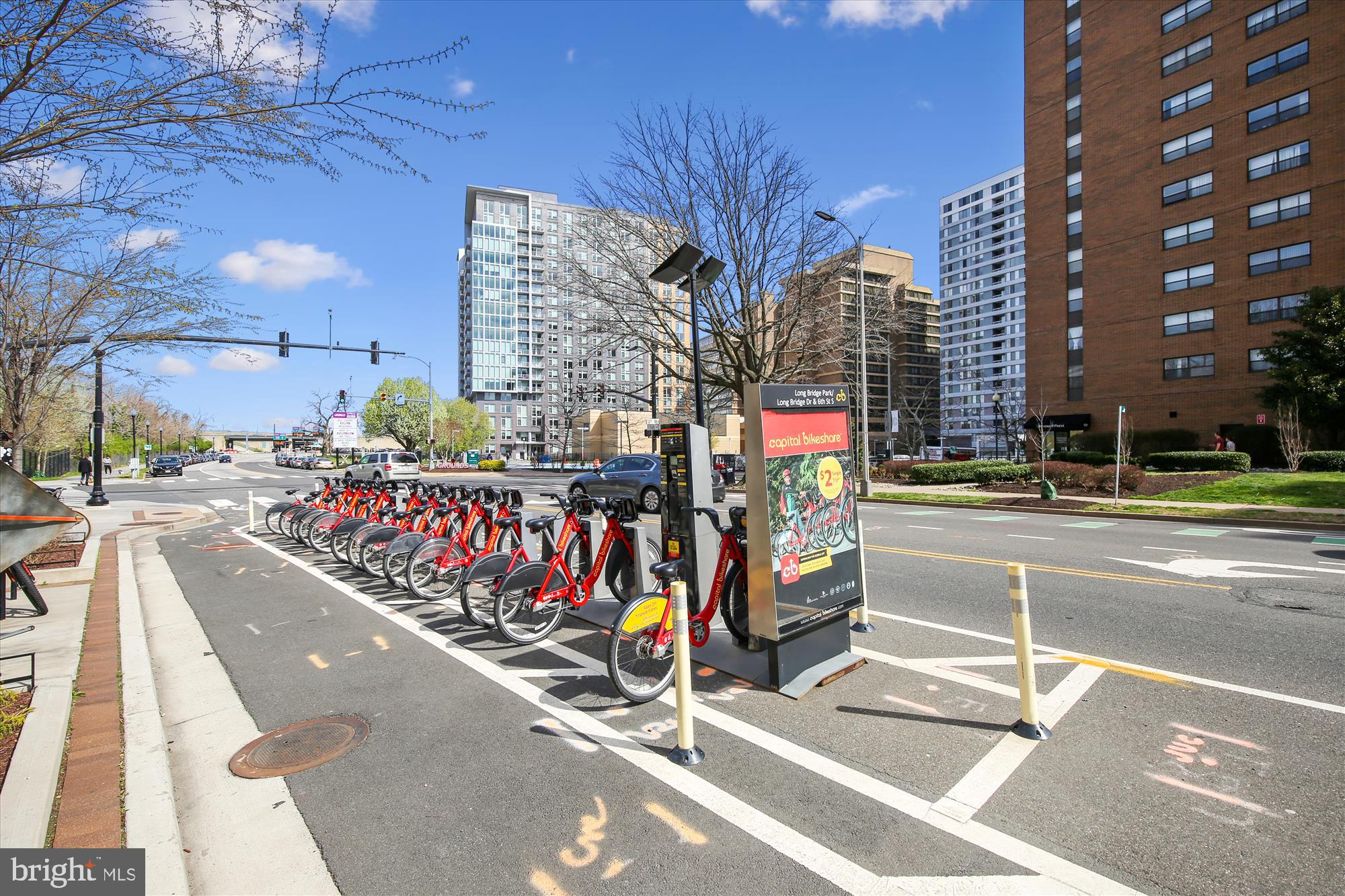 4860 28th Street South, Unit C2 Arlington, VA 22206 - Photo 32 of 34 Bike share