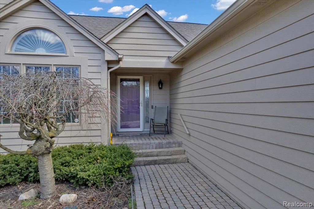 3351 Fairgrove Terrace Rochester Hills, MI 48309 - Photo 2 of 33