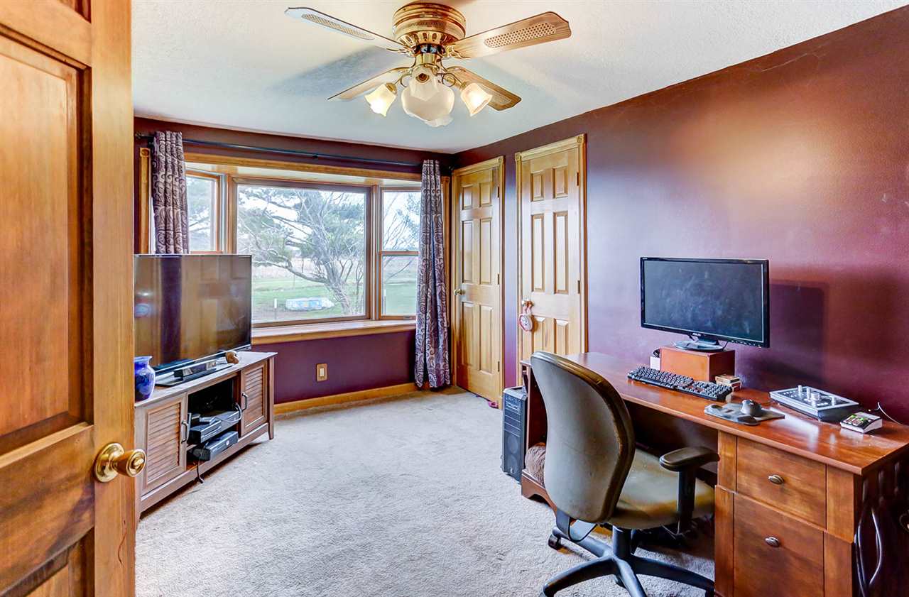3915 Woods Road Fort Wayne, IN 46818 - Photo 14 of 30