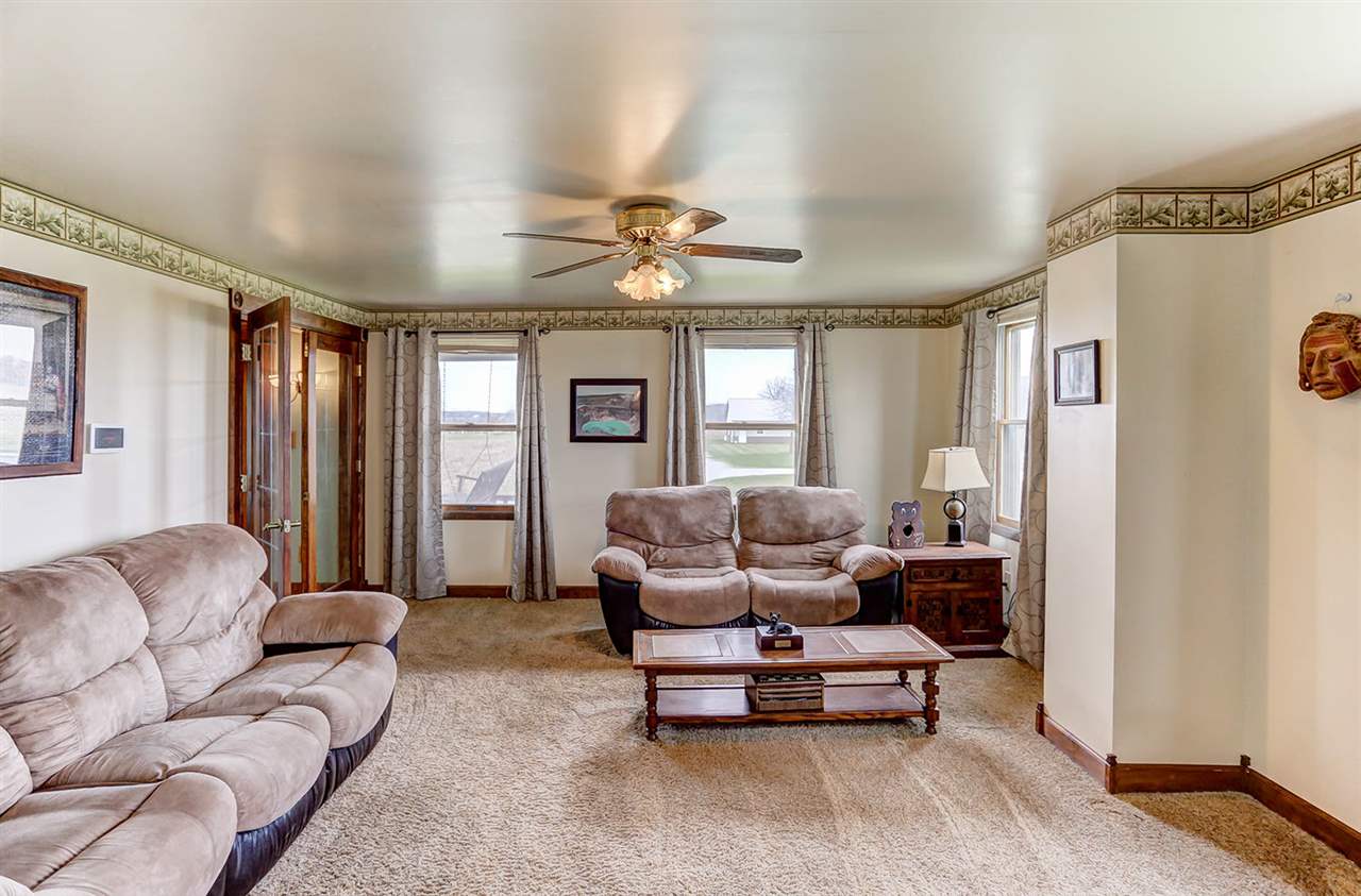 3915 Woods Road Fort Wayne, IN 46818 - Photo 5 of 30