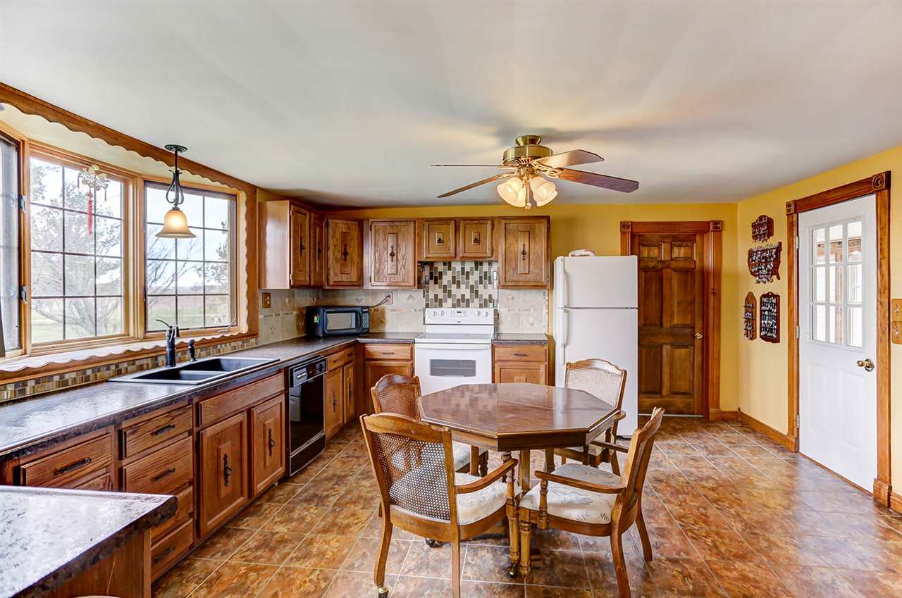 3915 Woods Road Fort Wayne, IN 46818 - Photo 7 of 30