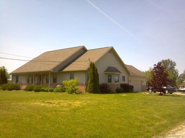 25490 Clark Road New Boston, MI 48164 - Photo 2 of 22 2012-05-16_12-32-31_266.jpg