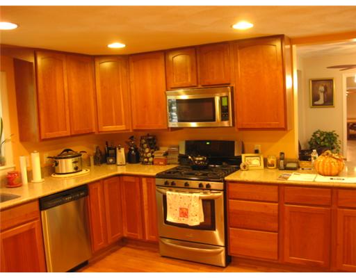 1000 Cowesett Road Warwick, RI 02886 - Photo 3 of 10 Kitchen.
