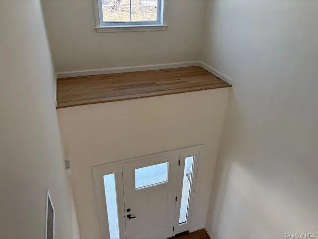 $884,900 | 2 Rosewood Lane, New Windsor, NY 12553