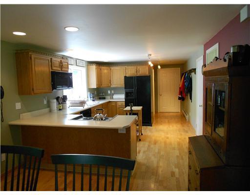 11 Rock Ridge Run Cumberland Center, ME 04021 - Photo 4 of 12 Kitchen.