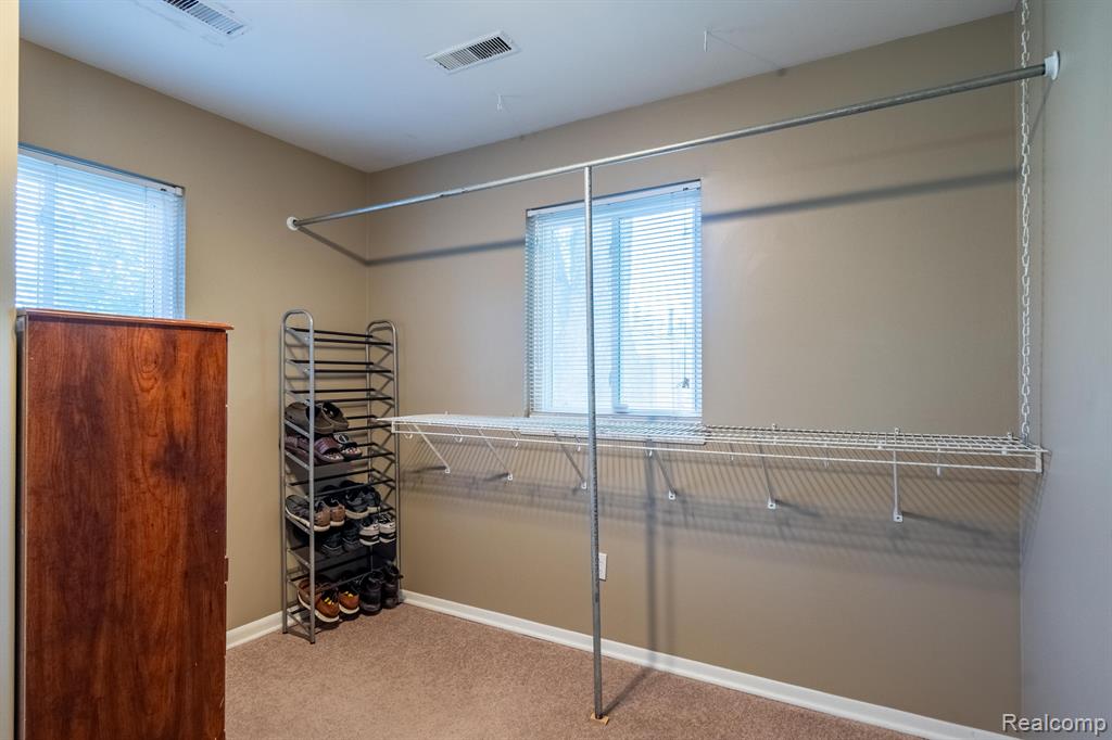 22969 Tuck Road Farmington Hills, MI 48336 - Photo 17 of 38 Gallery Image 17