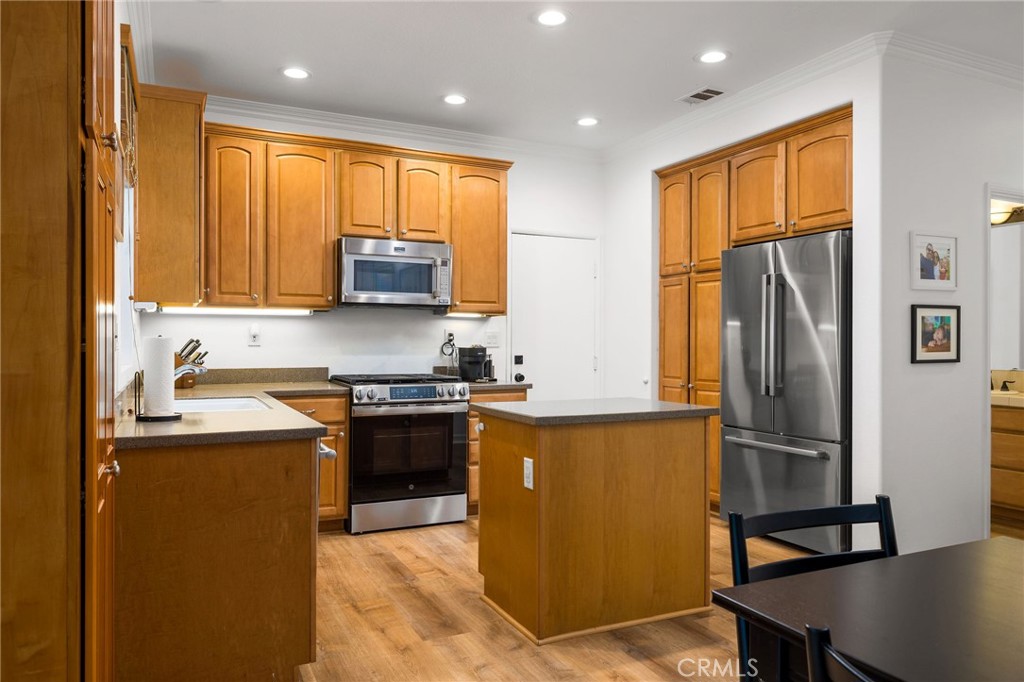 36 Tarleton Lane Ladera Ranch, CA 92694 - Photo 7 of 32 Gallery Image 7