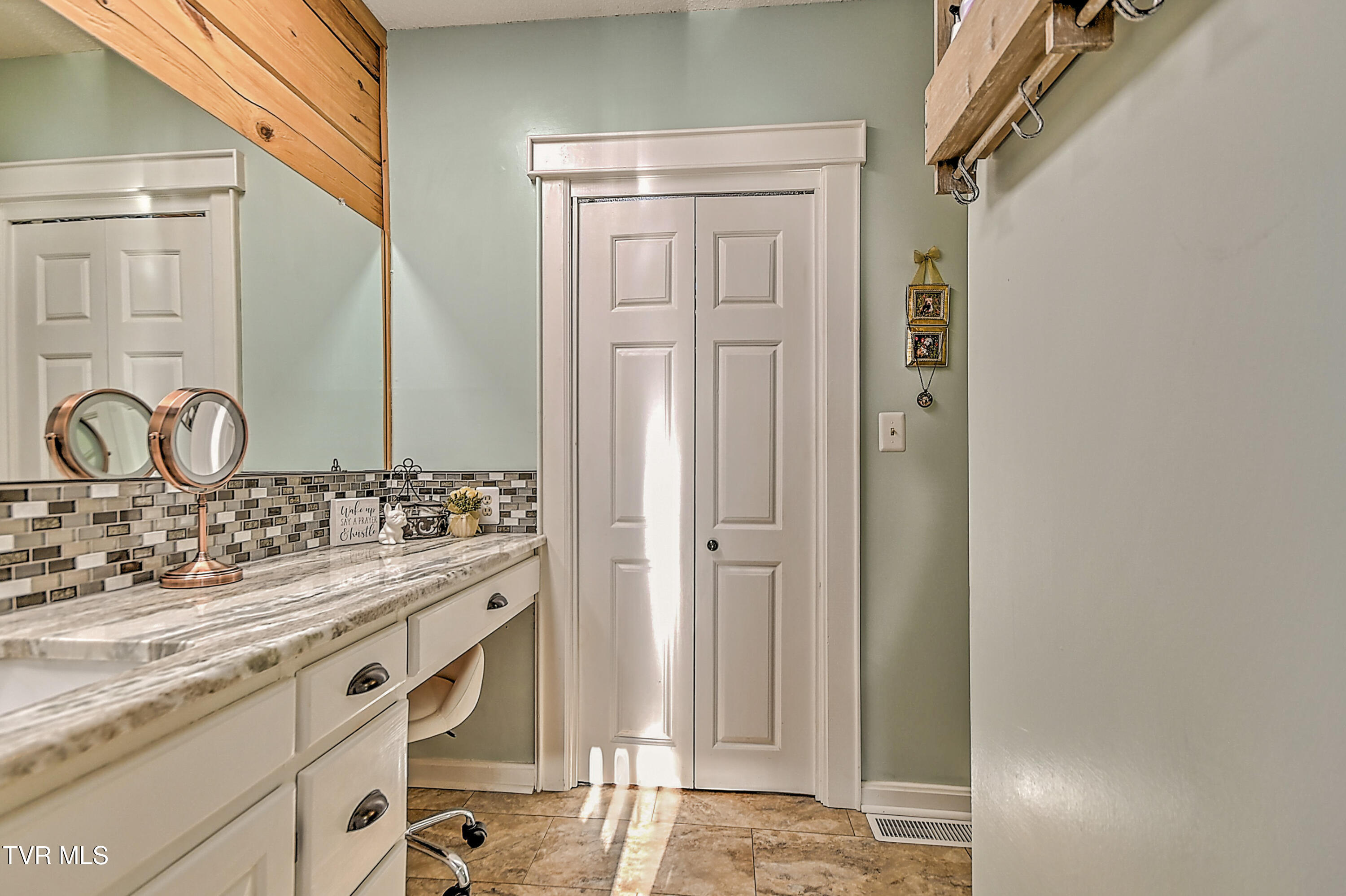 415 Beidleman Road Bristol, TN 37620 - Photo 37 of 101 photo_037