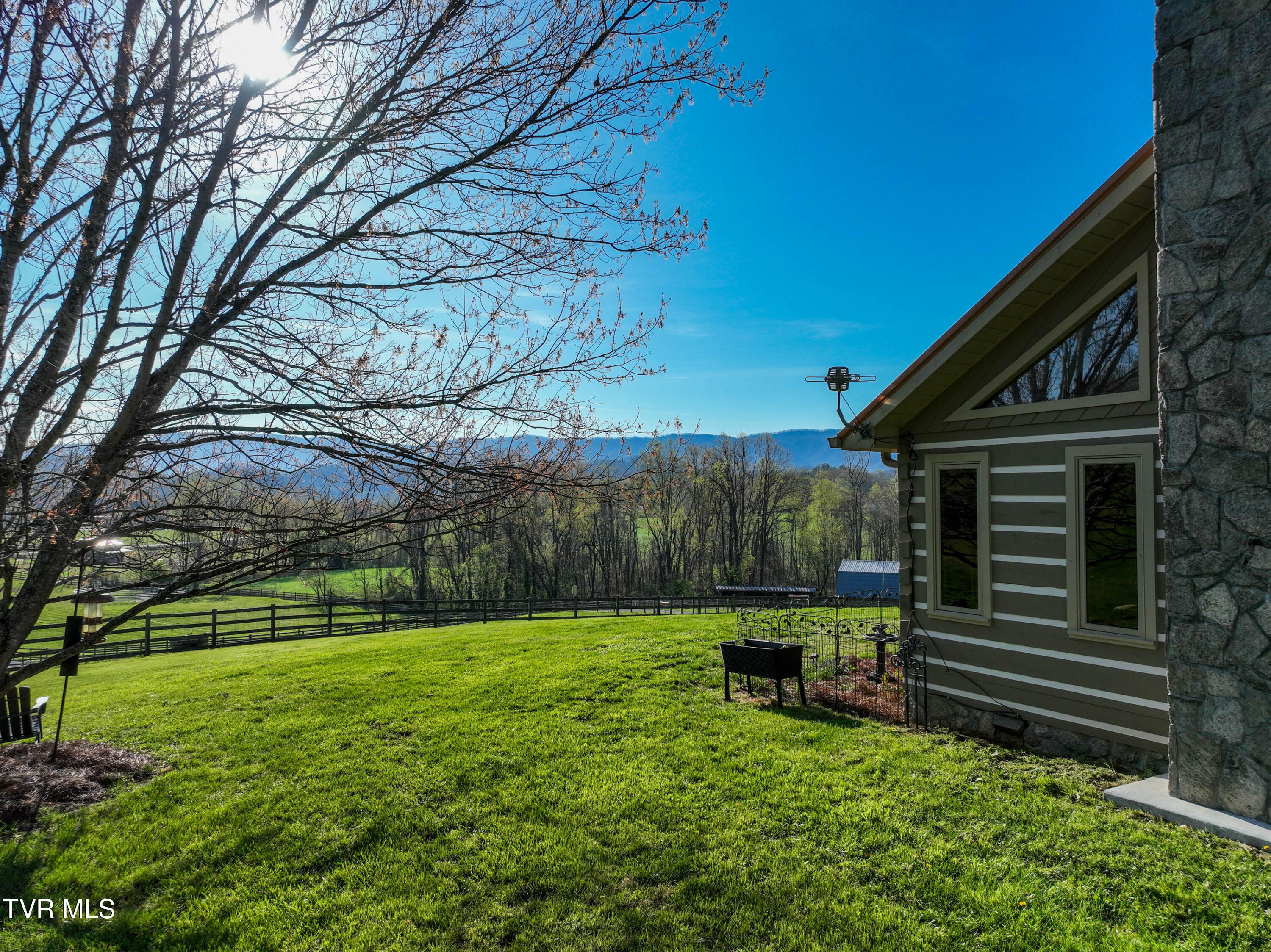 415 Beidleman Road Bristol, TN 37620 - Photo 54 of 101 photo_054