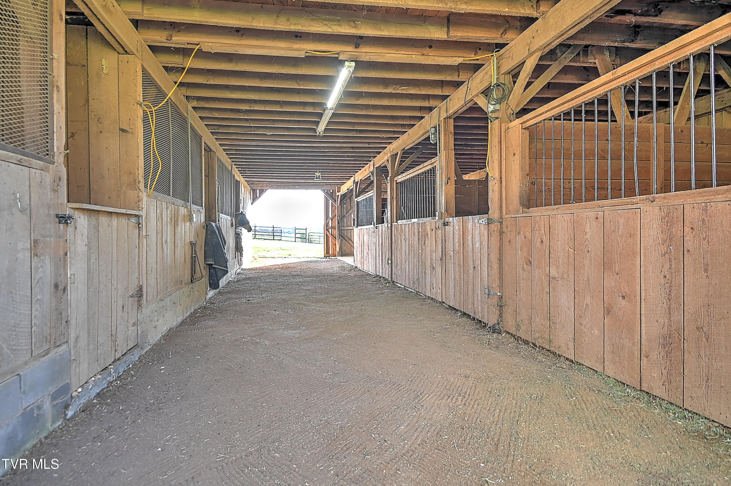 415 Beidleman Road Bristol, TN 37620 - Photo 65 of 101 photo_065