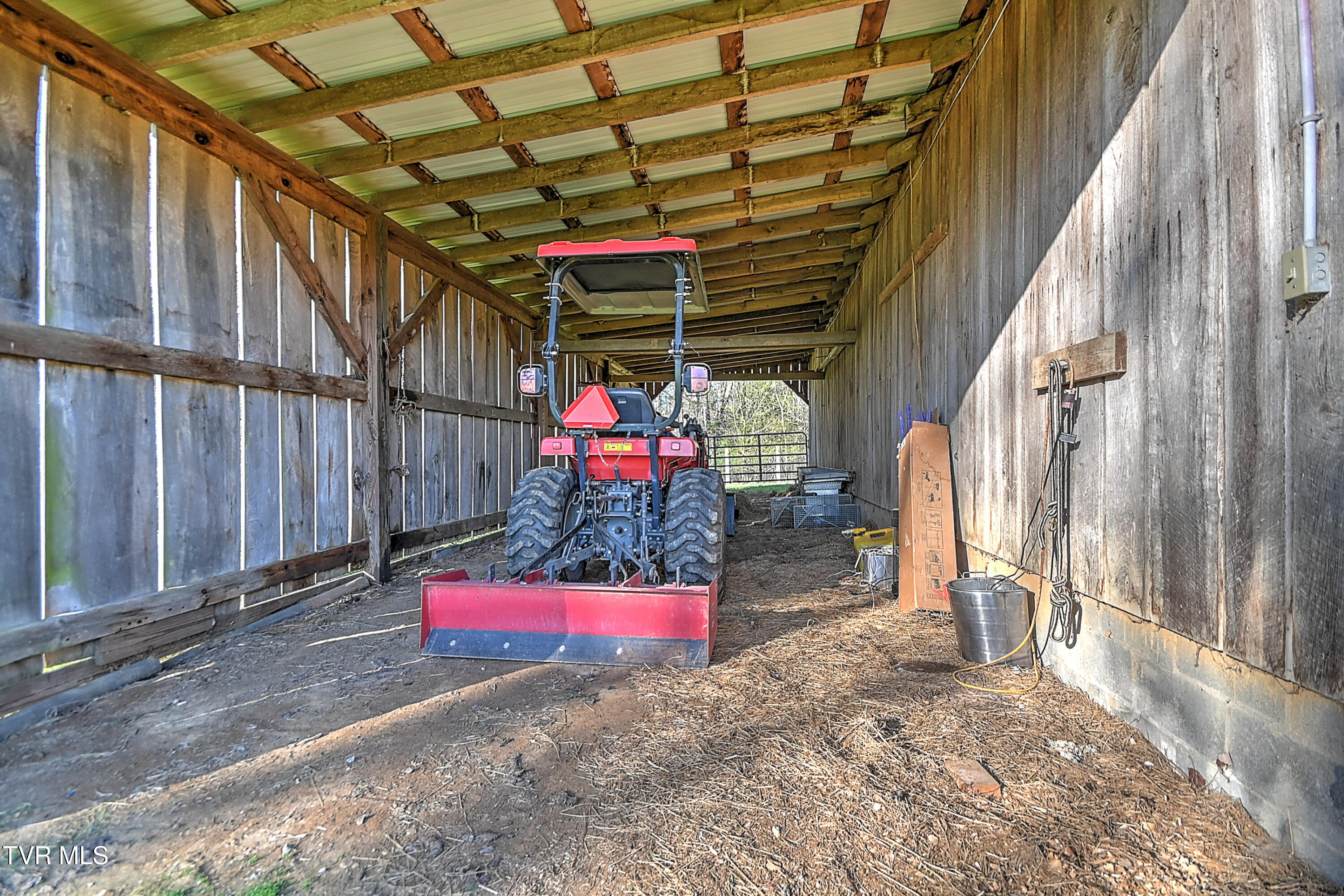 415 Beidleman Road Bristol, TN 37620 - Photo 70 of 101 photo_070