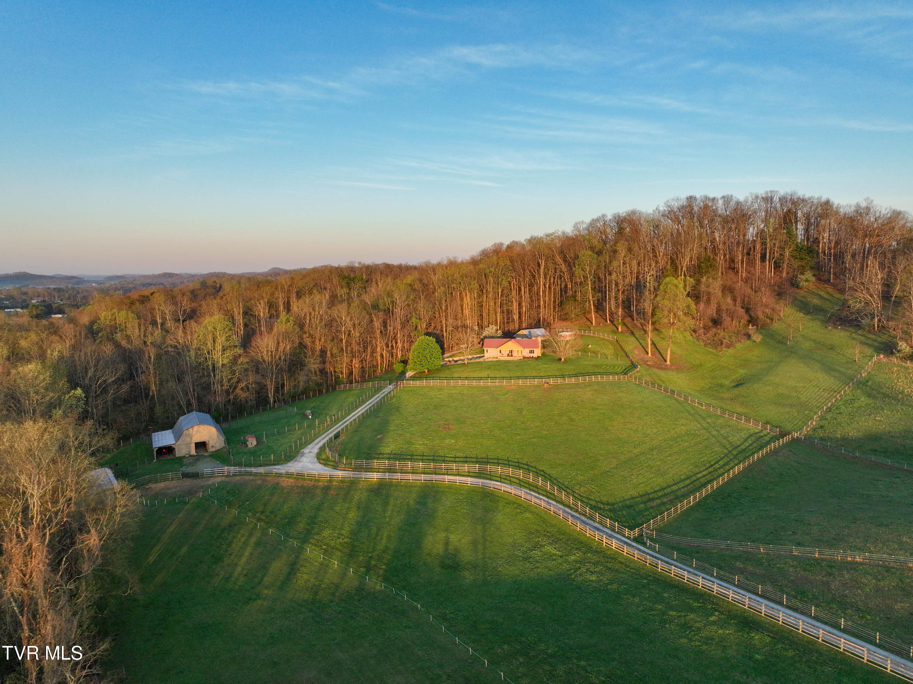 415 Beidleman Road Bristol, TN 37620 - Photo 76 of 101 photo_076