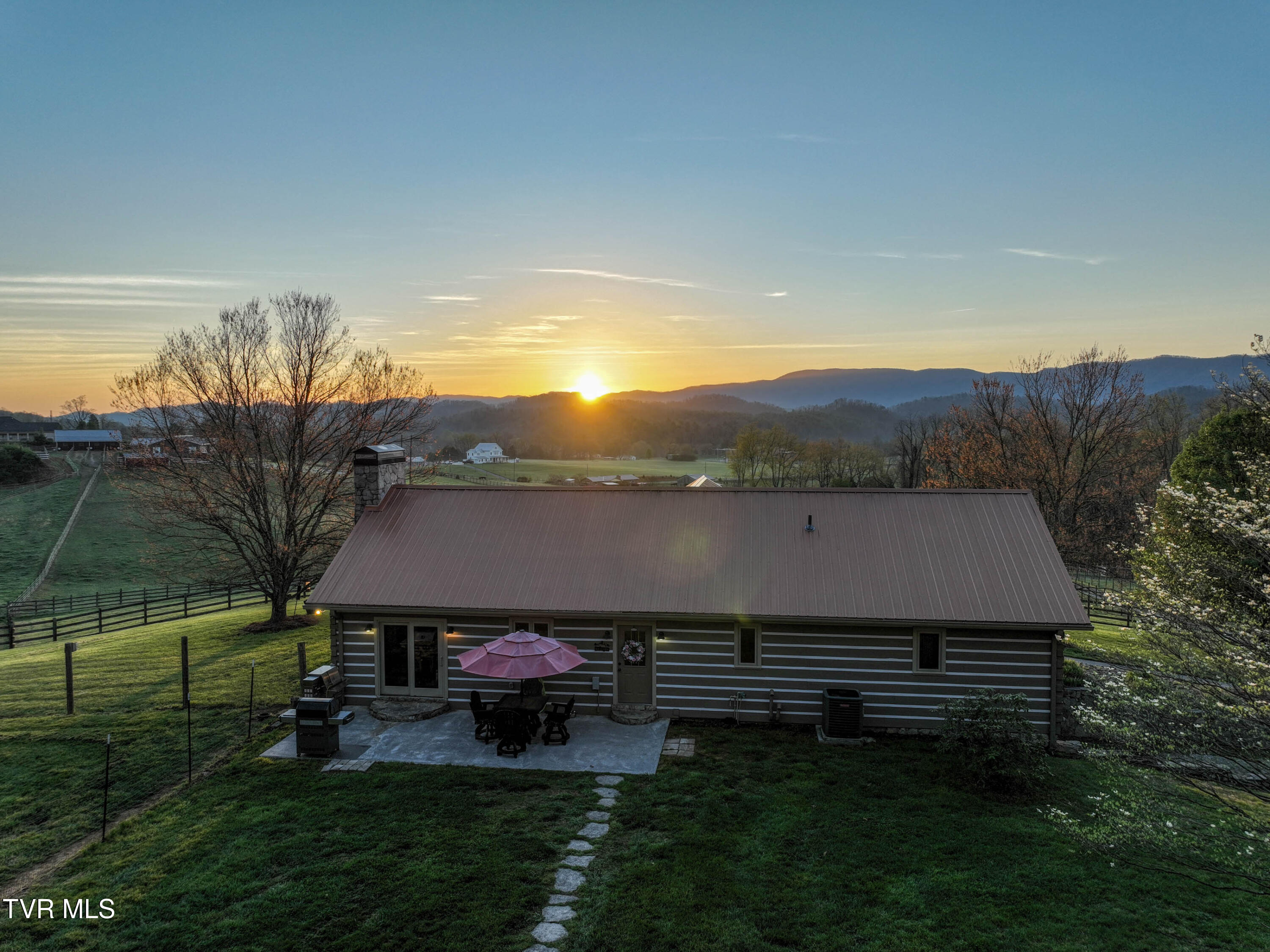 415 Beidleman Road Bristol, TN 37620 - Photo 88 of 101 photo_088