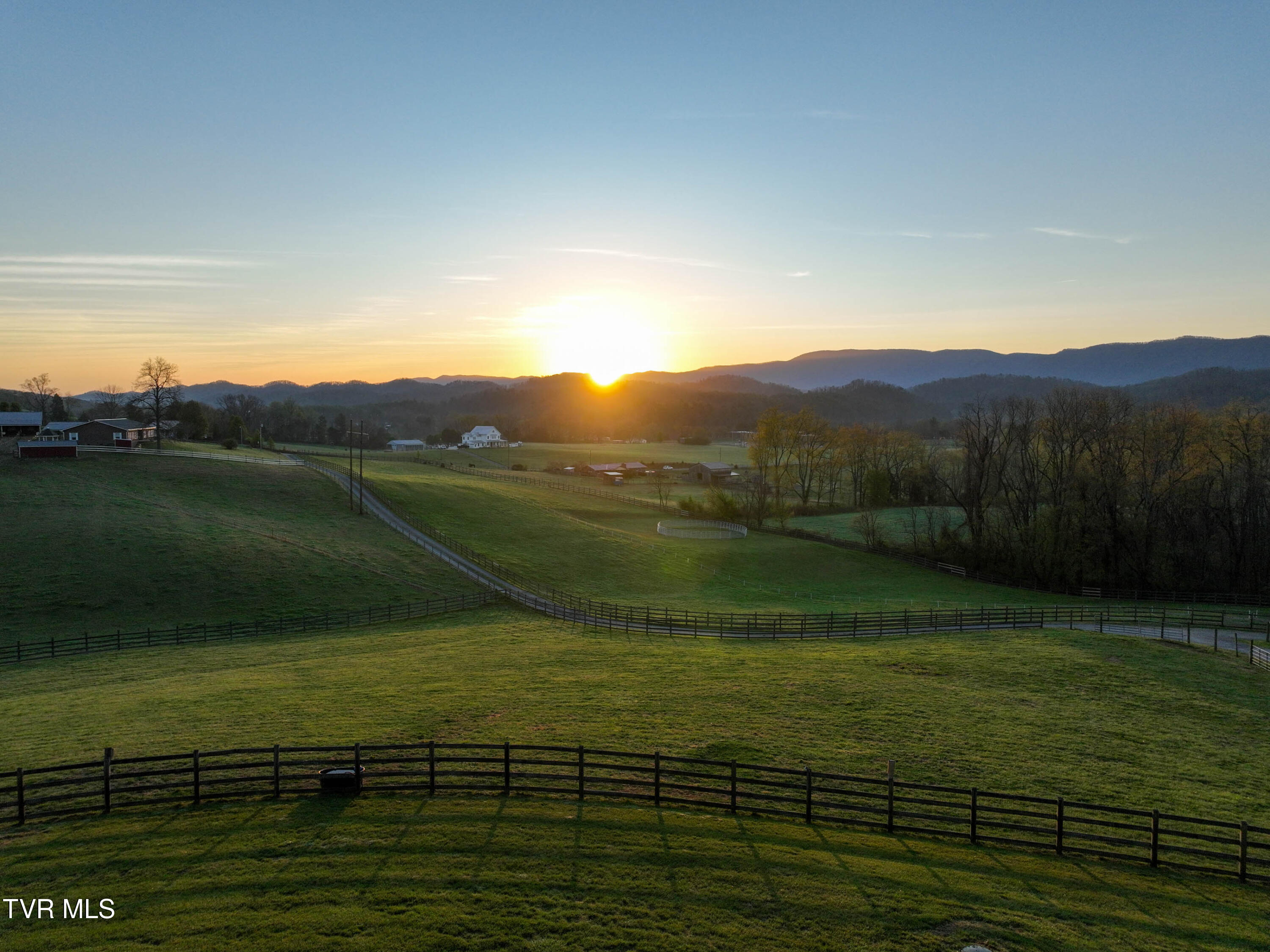 415 Beidleman Road Bristol, TN 37620 - Photo 89 of 101 photo_089