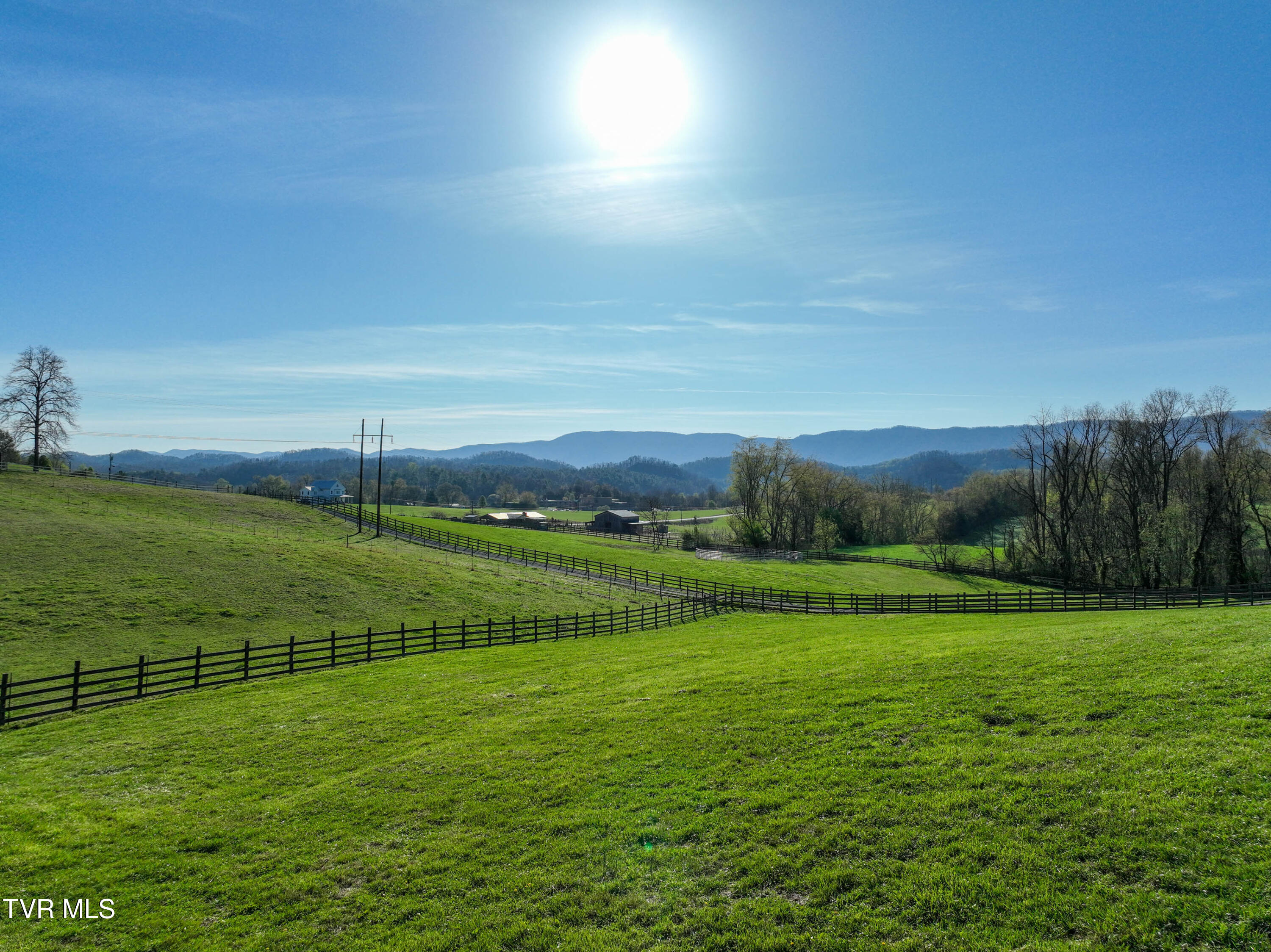 415 Beidleman Road Bristol, TN 37620 - Photo 92 of 101 photo_092