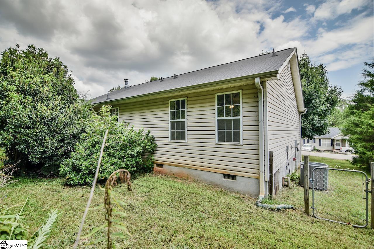 104 Laurel View Lane Greenville, SC 29607 - Photo 14 of 18 Gallery Image 14