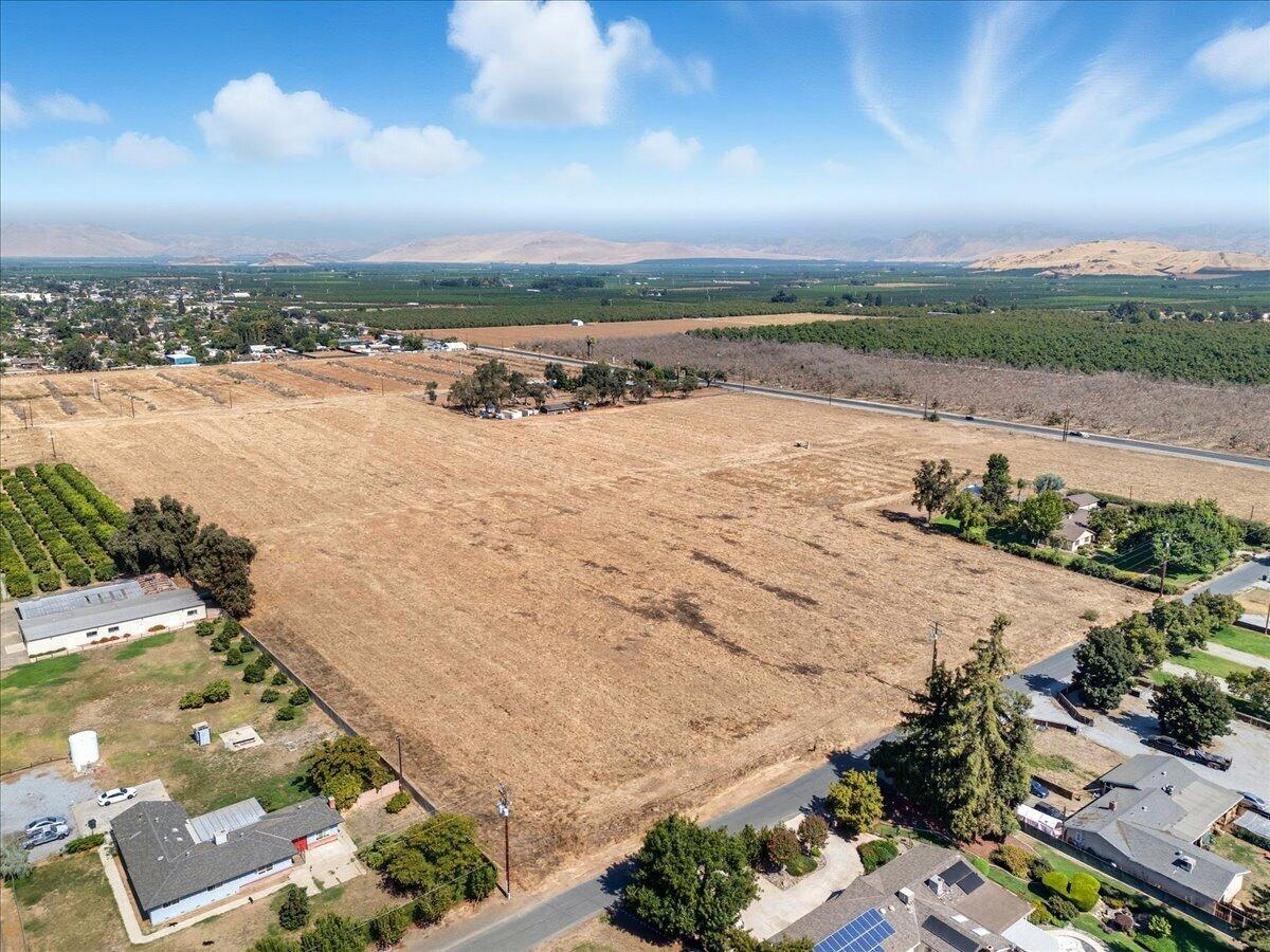 160 Rd Ivanhoe Ca Ivanhoe, CA 93235 - Photo 9 of 20 18