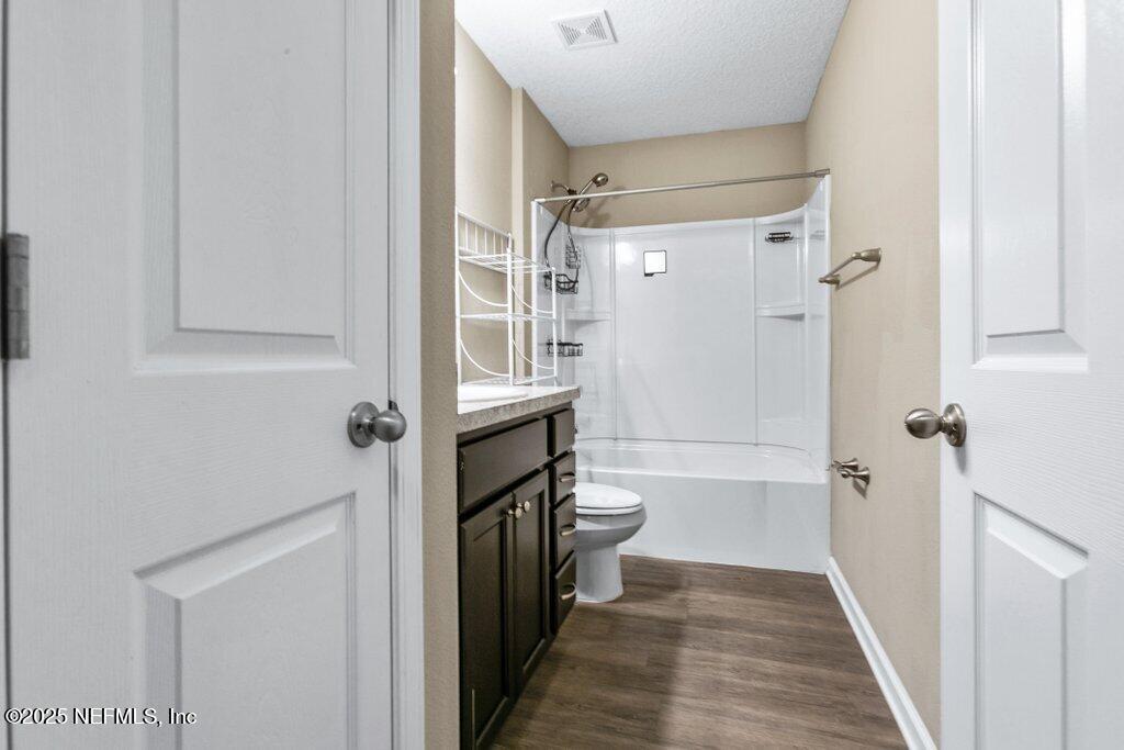 2235 Bayview Road Jacksonville, FL 32210 - Photo 27 of 41 Family Bath